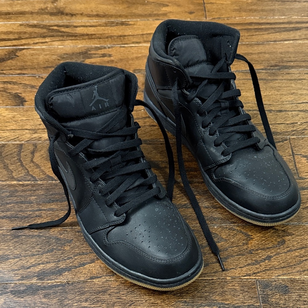 Nike Jordan 1 Winterized Men's All-Black High-Top Sneakers